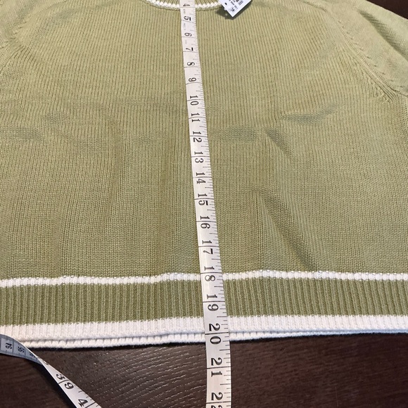 Abercrombie & Fitch Women's Olive Sweater with White Trim - Picture 5 of 10
